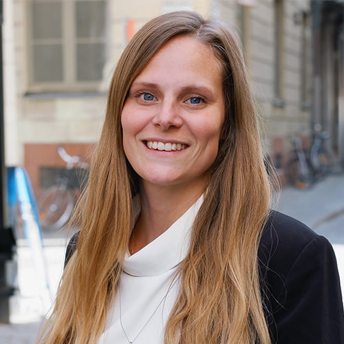 Porträttbild av medarbetare Emma.