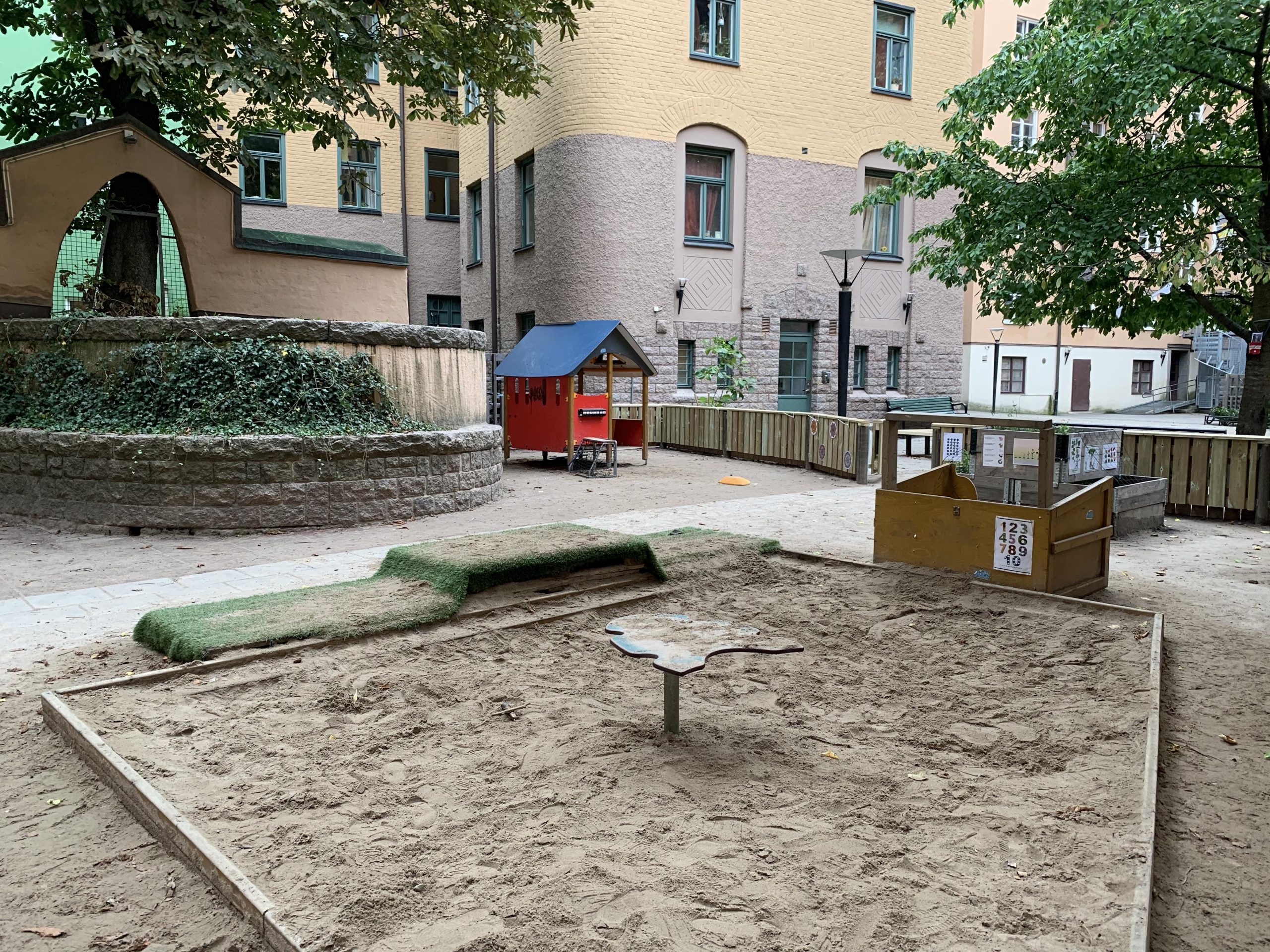 Utegården på Vitabergen.