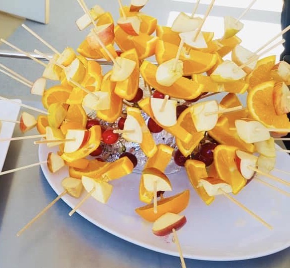 Spett med frukt.