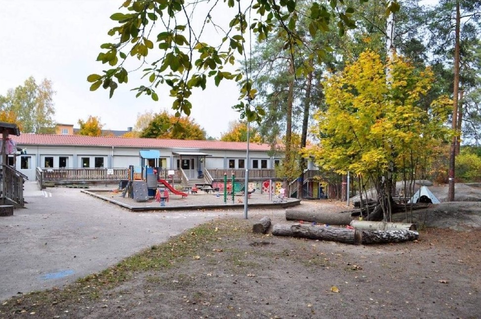 Fasaden på Pysslingen Stranden.